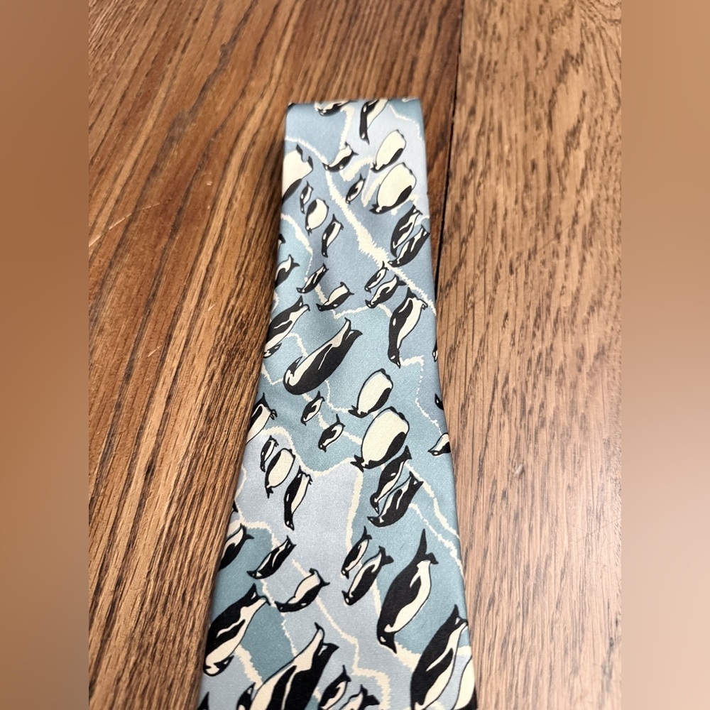 100% Silk Penguin Tie- Funny upside down penguins! BJ - Picture 2 of 4